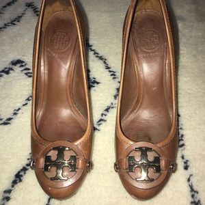 Tory Burch leather pumps with chunky heel